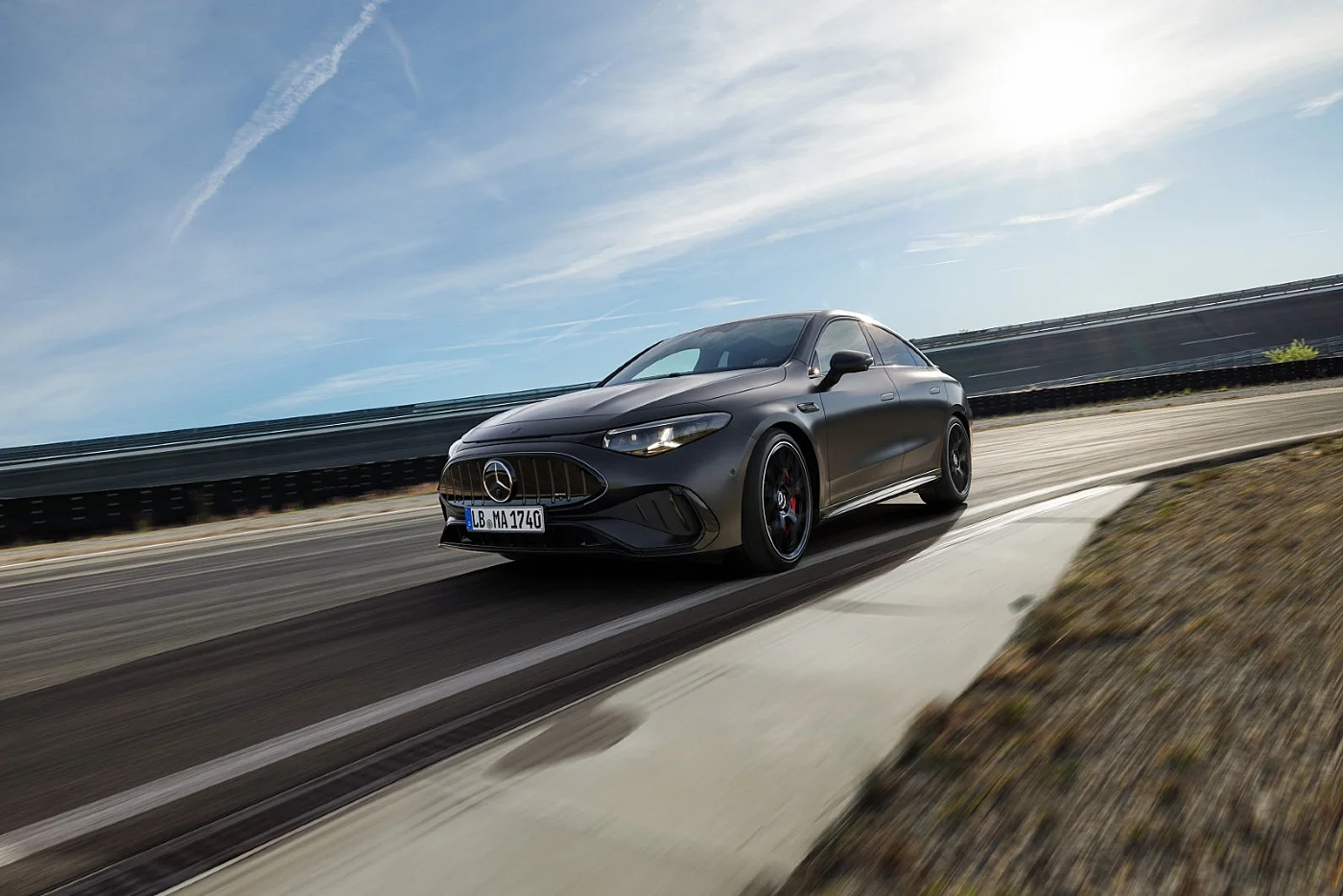 Mais rápido, mais ágil – e ainda mais divertido de conduzir: o novo Mercedes-AMG CLA 45 4MATIC+