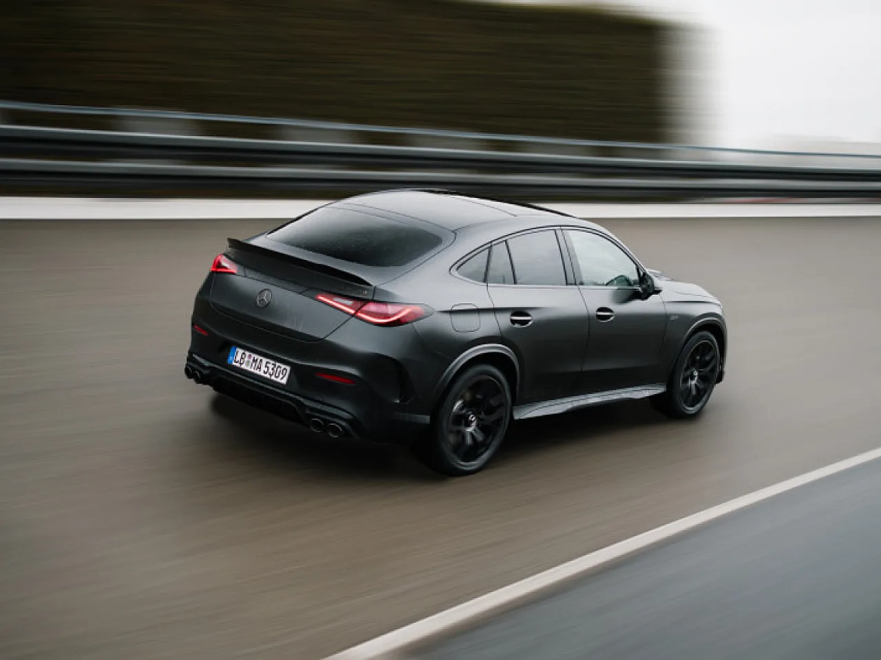 O novo Mercedes-AMG GLC 53 4MATIC+ já está disponível para encomenda