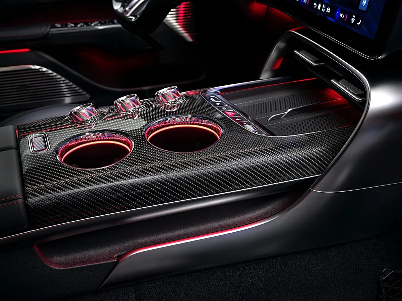 O centro de controlo da performance: O interior do novo Mercedes-AMG GT Coupé de 4 portas - imagem 13